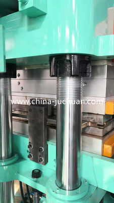 Macchina per lo stampaggio a iniezione di silicone/macchina per lo stampaggio di gomma di silicone per la fabbricazione di maschere mediche per la laringe