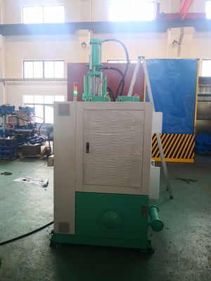 Macchine per la fabbricazione di prodotti di gomma Macchine per lo stampaggio a iniezione di gomma Per la fabbricazione di protezioni di filo di gomma