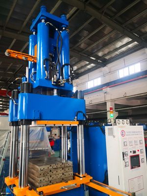 Macchine per la fabbricazione di prodotti in gomma Macchine per lo stampaggio a iniezione di gomma per la fabbricazione di parti di auto
