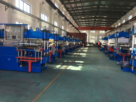 Macchine per la stampa idraulica per prodotti da cucina in silicone