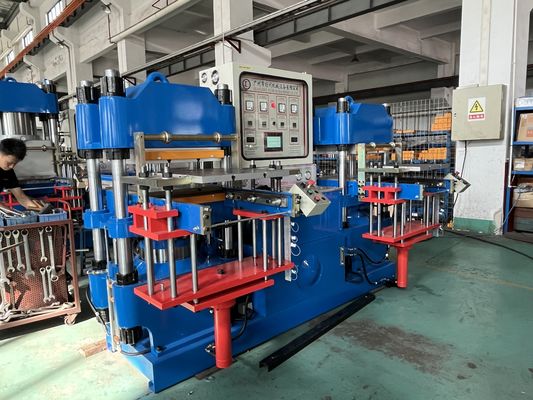 Prezzo di fabbrica Macchina di stampaggio vulcanizzante di piastre di gomma Macchina di stampa a caldo per la fabbricazione di ricambi auto