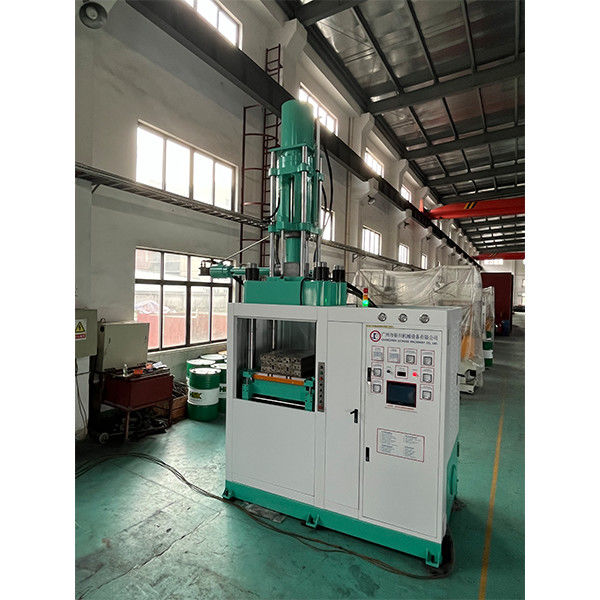 Cina Alta precisione 400 tonnellate Vertical Rubber Injection Molding Machine per la produzione di prodotti in gomma